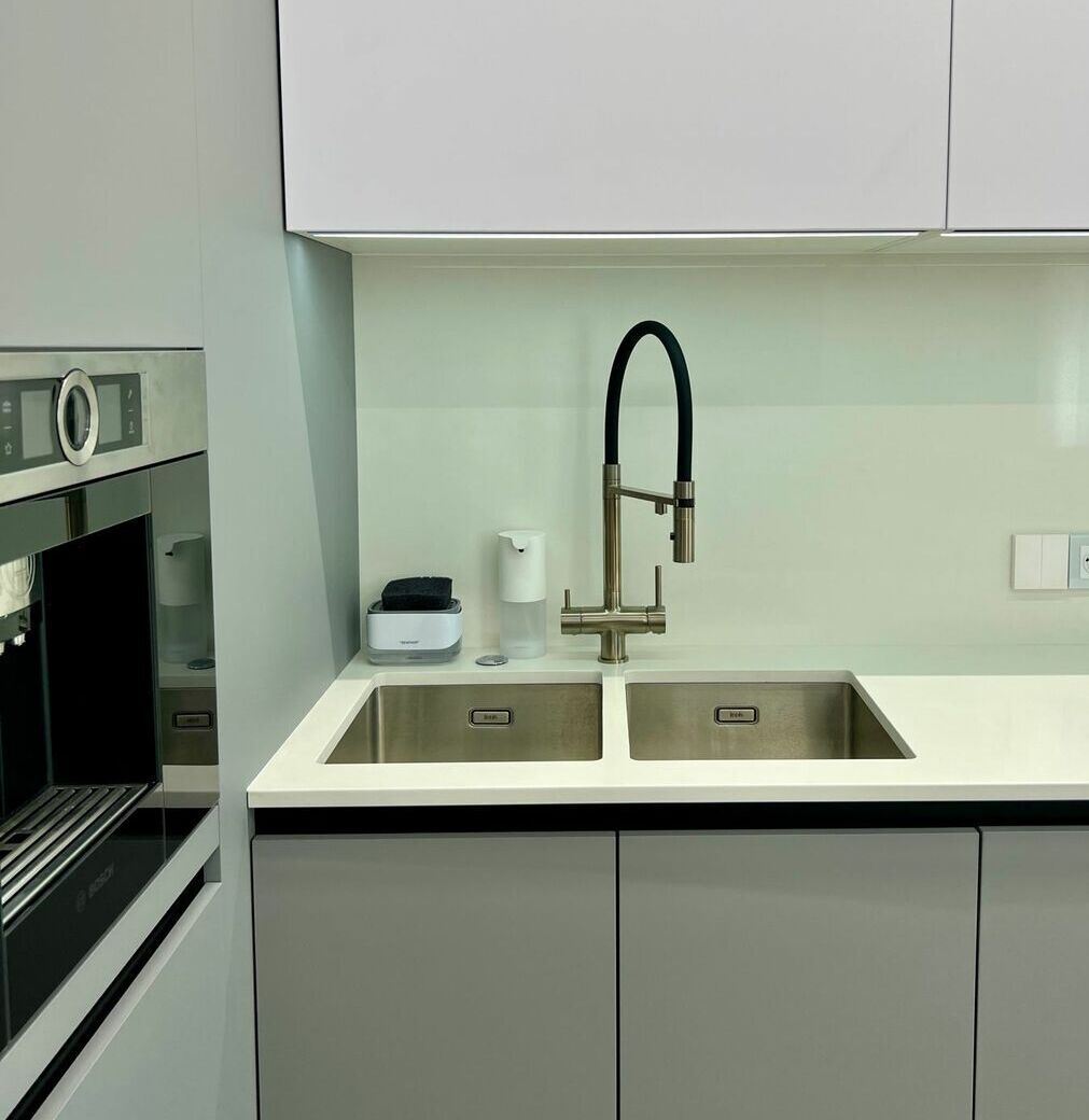 Кухня на заказ угловая Кухня на заказ угловая